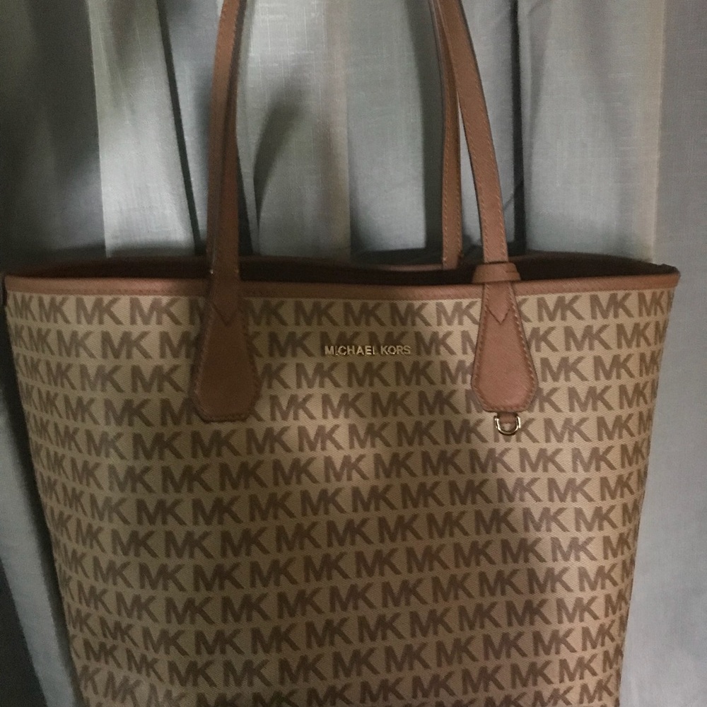 Authentic Michael Kors Tote